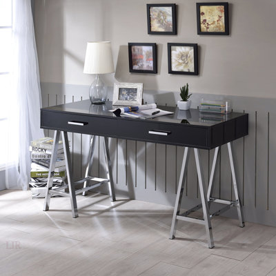 Bureau d'écriture moderne à 2 tiroirs avec base en métal, finition noire brillante et pieds chromés pour un bureau personnel élégant