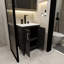 Meuble de salle de bain noir de 61 cm (24 pouces) avec lavabo en céramique blanche. Style moderne, imperméable, finition lisse, résistant aux taches d'eau, bois de 18 mm d'épaisseur, bords scellés, charnières et poignées en acier inoxydable, grand espace de rangement.