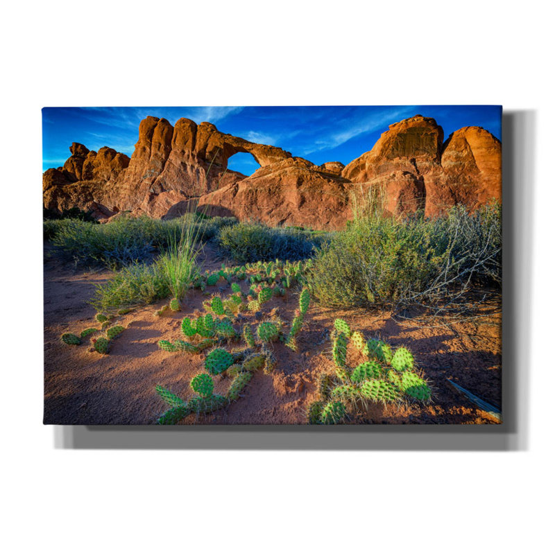 «Skyline Arch At Sunset» par Rick Berk, art mural sur toile, 60 po x 40 po, H 18 po x l 26 po x P 0,75 po