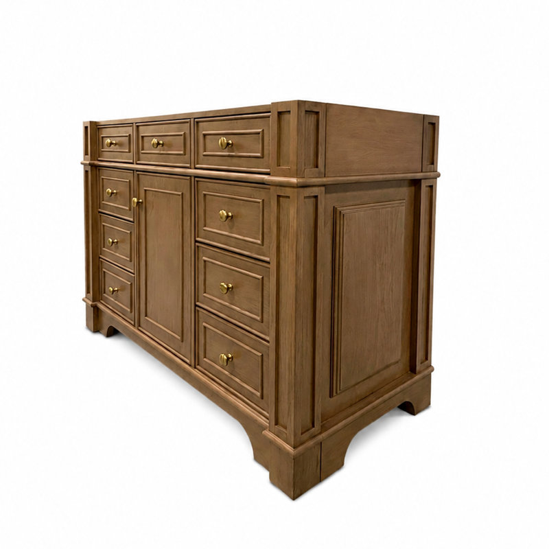 Meuble-lavabo Joselle 122 cm (L) x 53 cm (P) en noyer clair et comptoir en marbre Castella de Blanc avec lavabo simple rectangulaire encastrée.