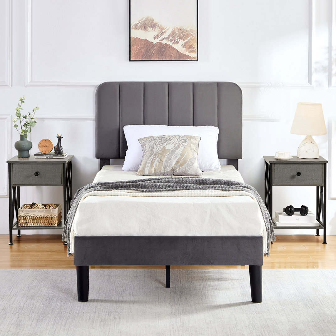 Pokorny Bedroom Set (Set of 3) Wade Logan® Bed 