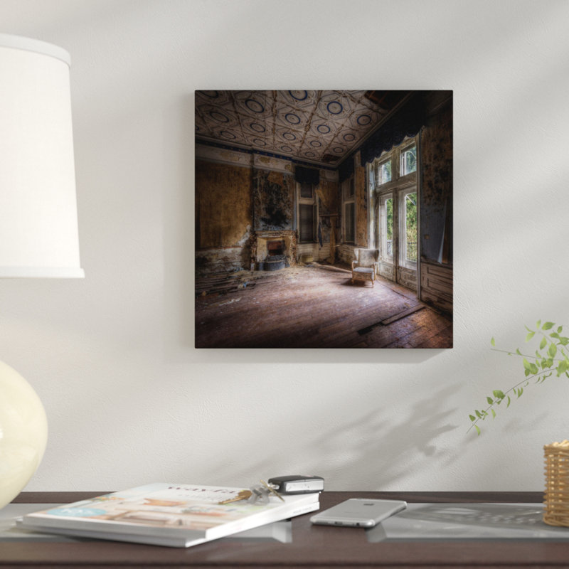 « hotel rouge i », reproduction de photo sur toile, H 12 po x l 12 po x P 1,5 po, Toile tendue, Pas de tapis
