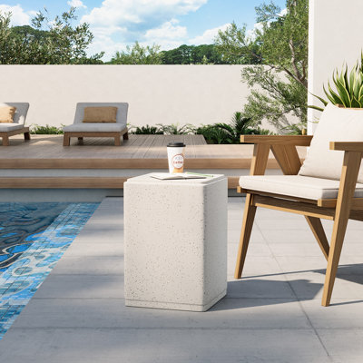 14 "W Square Concrete Side Table