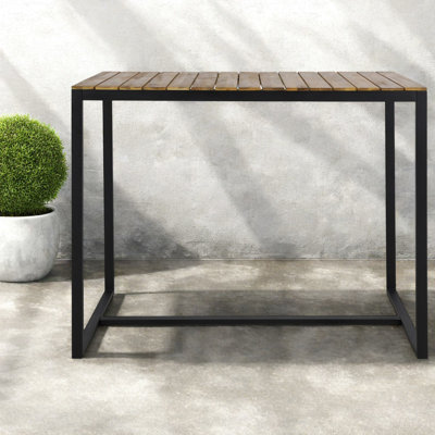 Tables de patio modernes, table de bar en bois d'acacia et salle à manger industrielle pour l'extérieur
