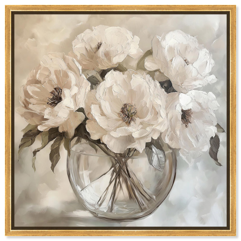 «Glacial Bloom Bouquet», art floral blanc par Art Remedy, Cadre flottant doré, H 25 po x l 25 po x P 1,8 po