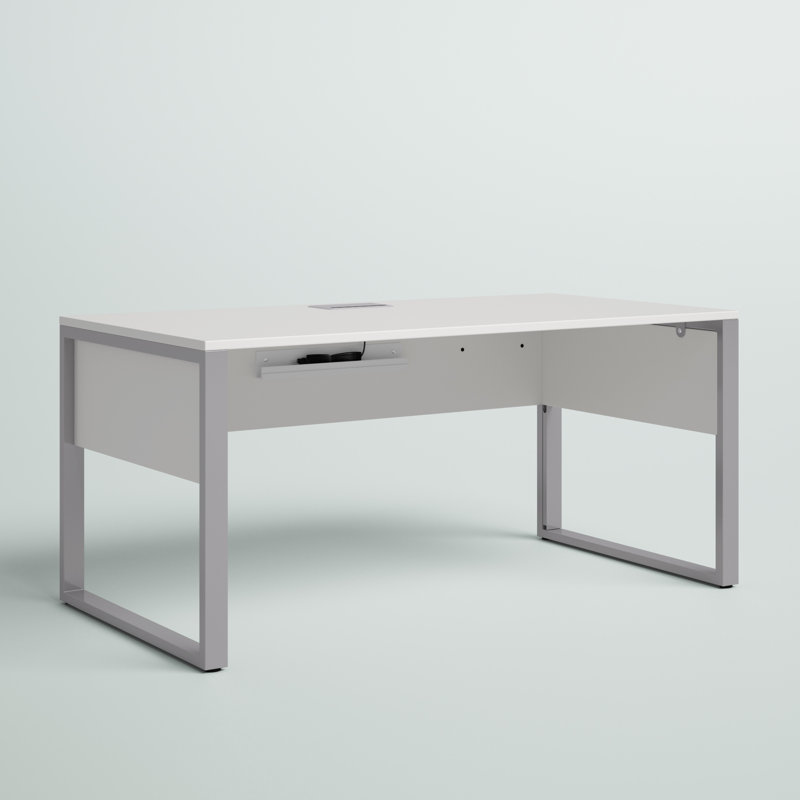 Bureau avec prises intégrées Maysey, H 28,7 po x l 63 po x P 32 po, Blanc/argenté