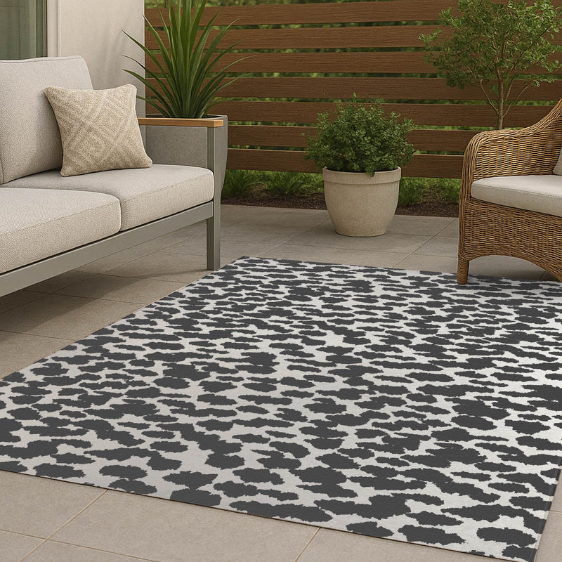 Animal Splat Non-Slip Outdoor Rug, Rectangle 4' x 6'