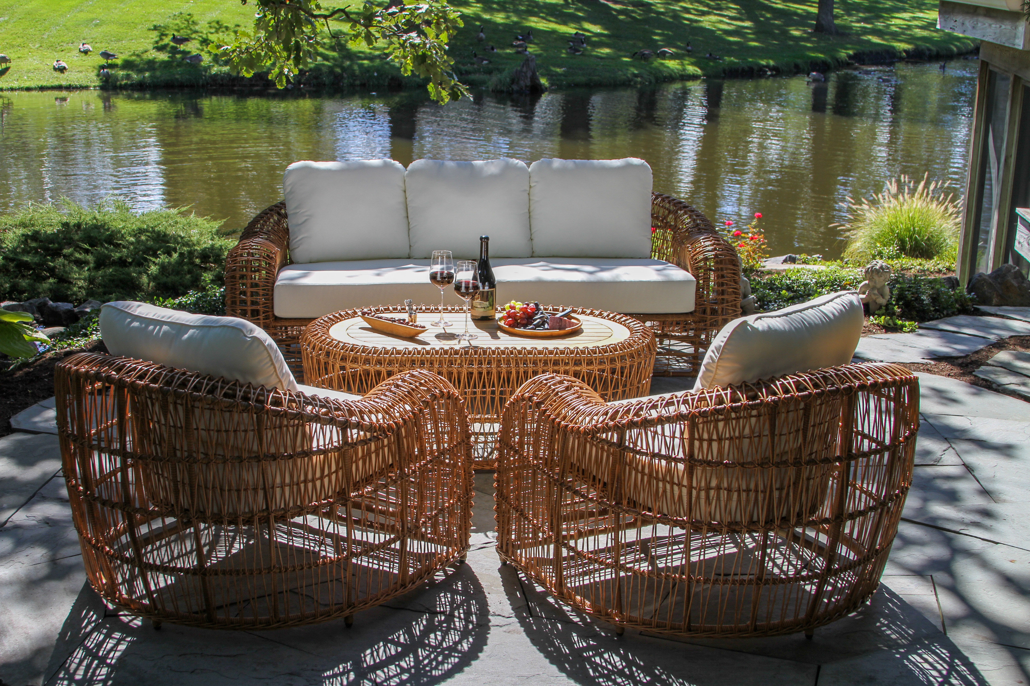 Cane outdoor best sale lounge setting