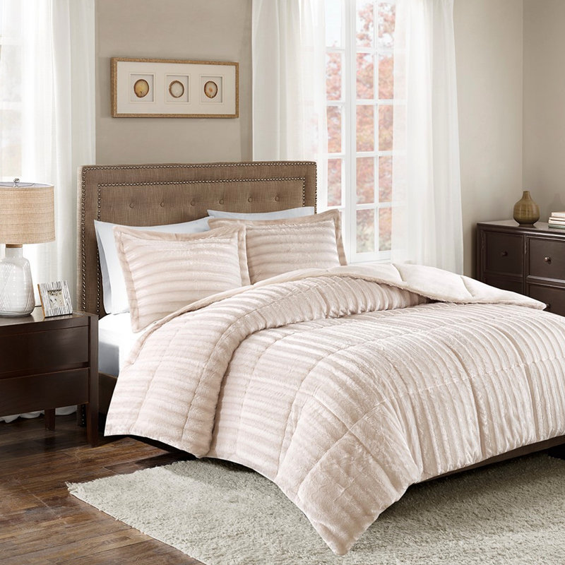 Édredon en fausse fourrure pour lit double / grand lit Graceful, Édredon double / grand + 2 taies décoratives sta, Champagne