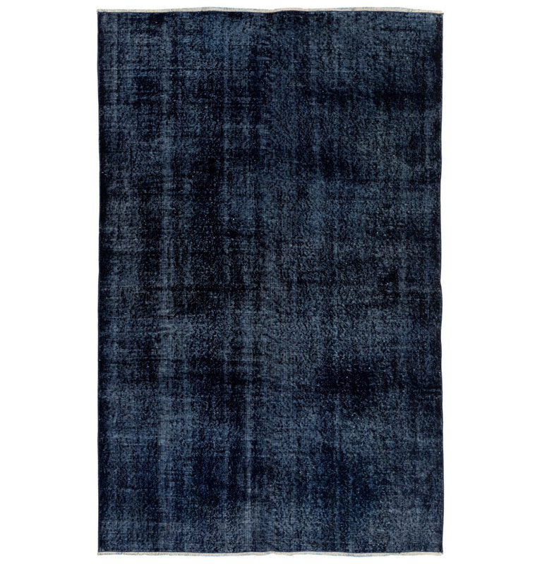 Tapis turc uni contemporain fait à la main de couleur bleu marine 5,5 x 8,4 pi