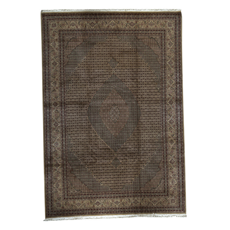 Hand-Knotted High-Quality Gold Area Rug