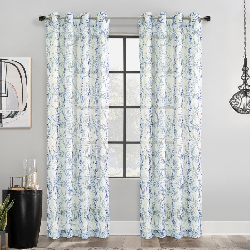 Panneau de rideau semi-diaphane avec œillets Gerarde, L 52 po x L 95 po, Indigo