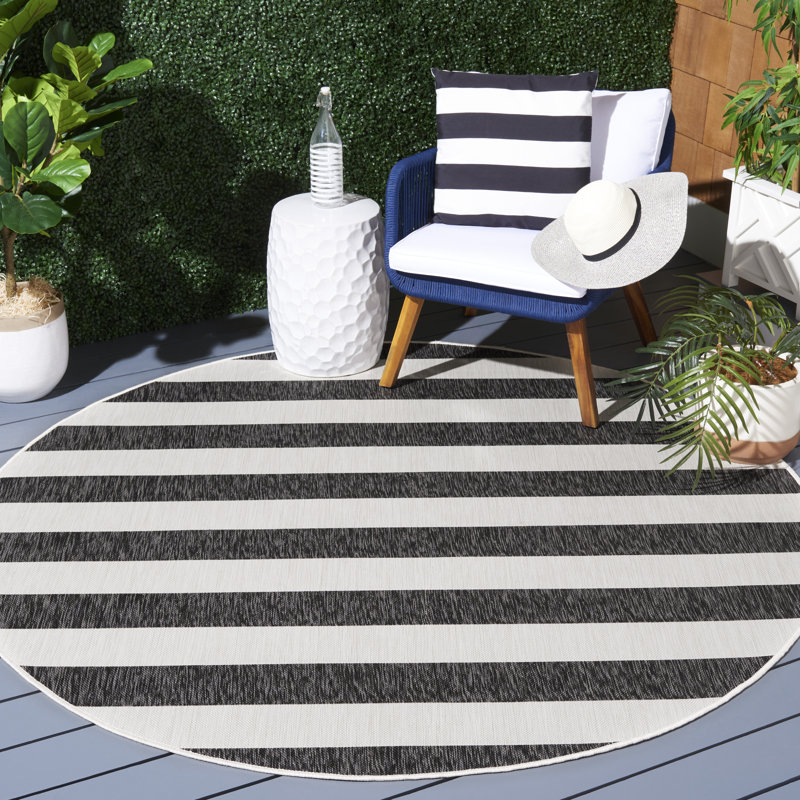Areebah Performance Striped Indoor/Outdoor Area Rug, Round 4'