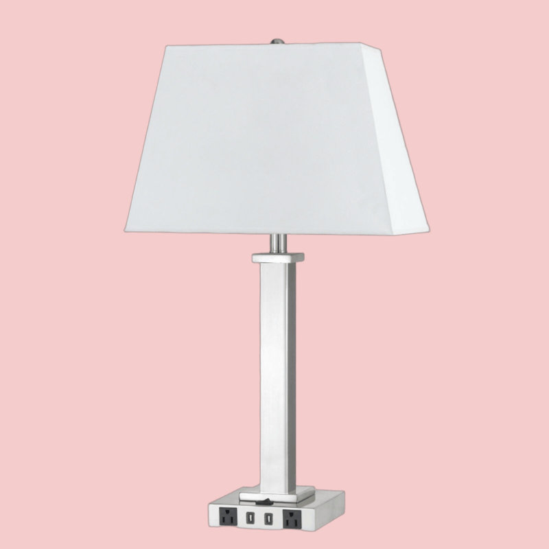 Lampe de chevet en acier brossé de 71 cm de hauteur avec abat-jour trapézoïdal en lin blanc, 100 W, culot E26, 2 ports USB et 2 prises de courant