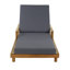 Chaise longue d'extérieur en bois d'acacia Metairie avec dossier et coussin réglables à 3 positions