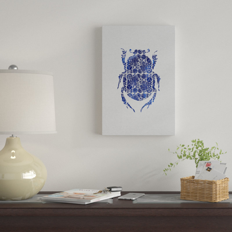 Blue Beetle I par Orara Studio - Giclée sur toile tendue avec châssis, H 12 po x l 8 po x P 0,75 po, Toile tendue