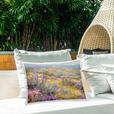 Coussin d'extérieur imprimé High Desert Flowers par Gina Kelly