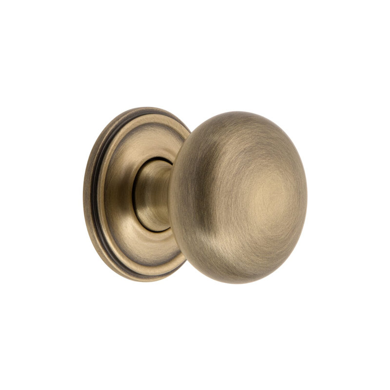 Fifth Avenue Round Knob, Vintage Brass