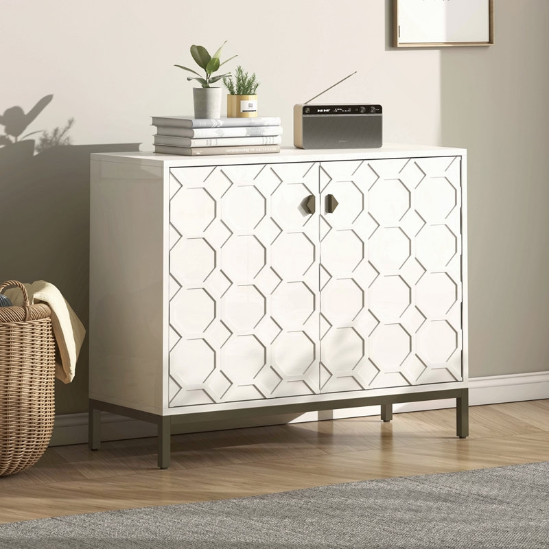 Rangement d'appoint moderne avec finition lustrée blanc moderne de 31,88 po de hauteur avec tablettes et revêtement métallique doré