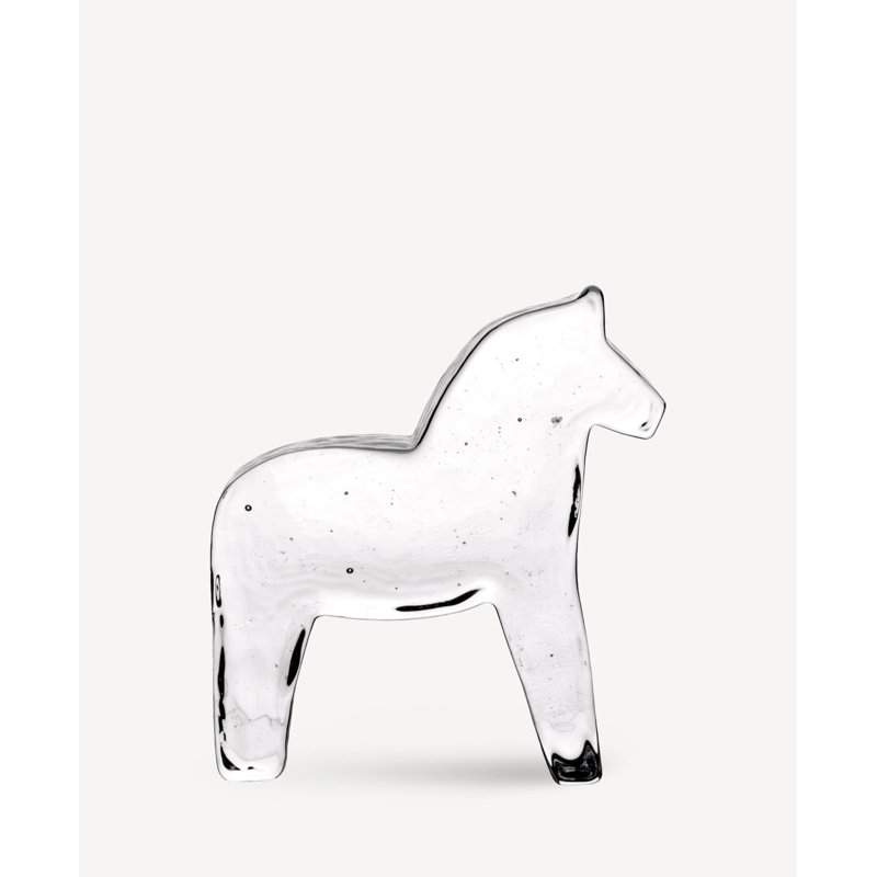 Cheval Kosta, Medium