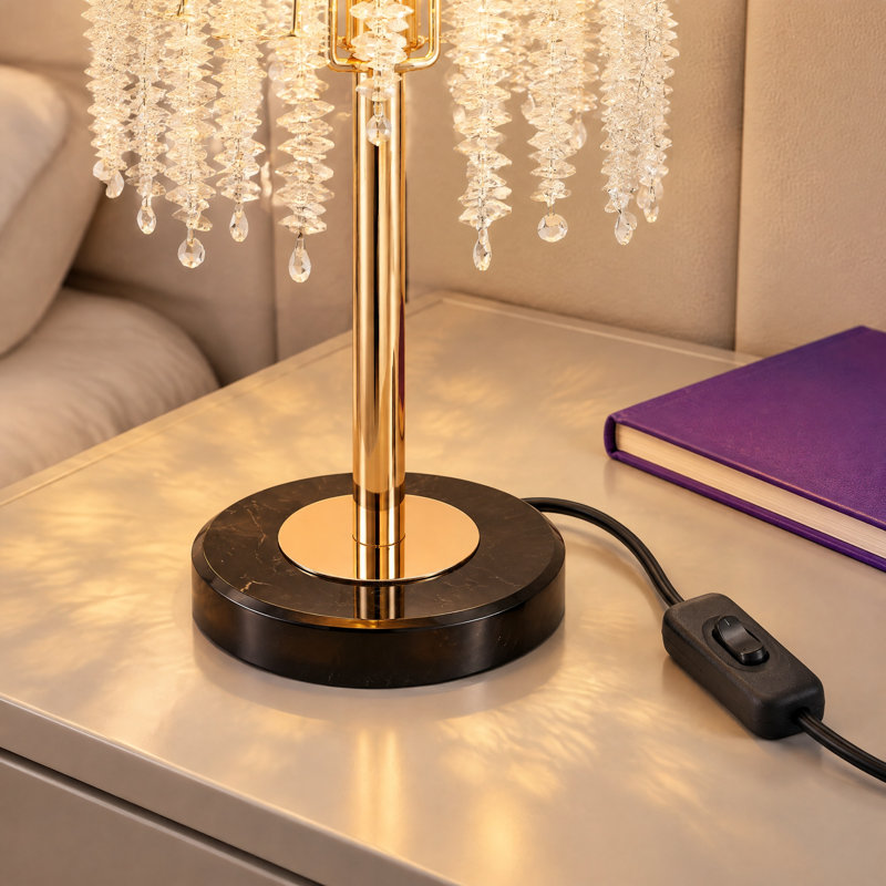 Lampe de table cascade moderne en cristal 19 po, abat-jour perlé avec base texturée en marbre