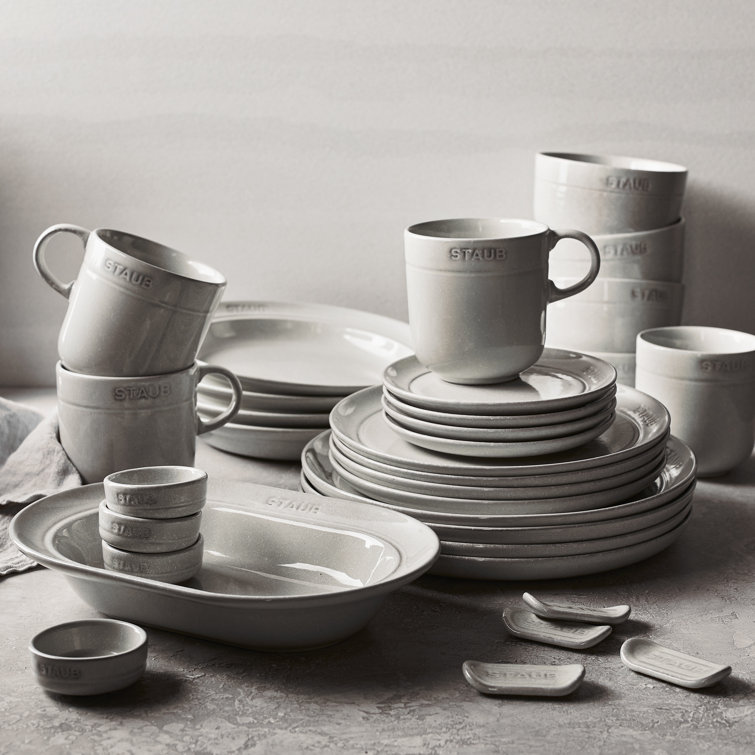 https://assets.wfcdn.com/im/09469434/resize-h755-w755%5Ecompr-r85/2015/201550949/Ceramic+Dinner+Plate+Set.jpg