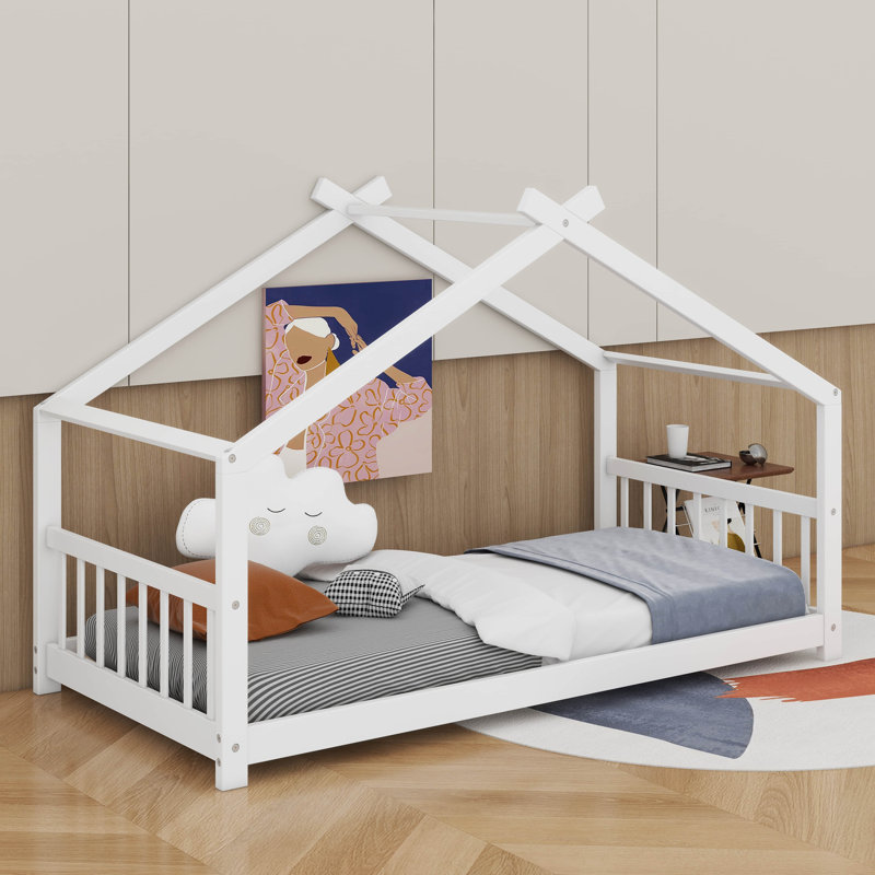 Lit simple en bois, Blanc