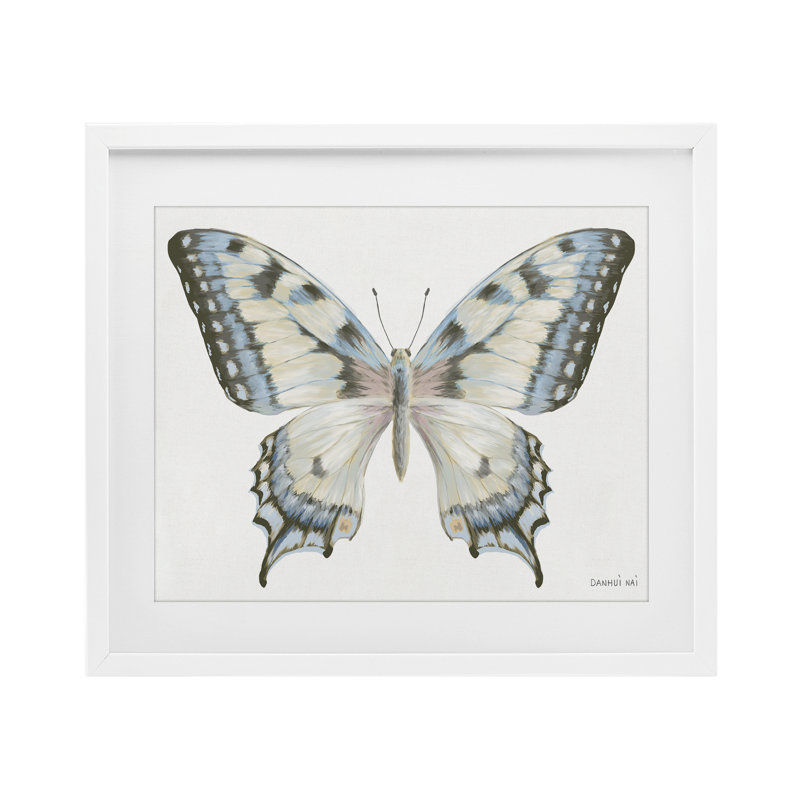 Imprimé papillon bleu et brun sous un verre, design par Danhui Nai, H 13 po x l 16 po, Cadre blanc côtier