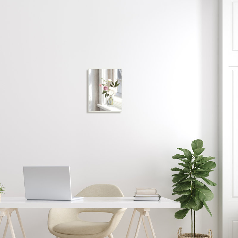 "Sunlit Flower Bouquet Blooming White Petals", plaque murale par Leah Straatsma, H 15 po x l 10 po x P 0,5 po