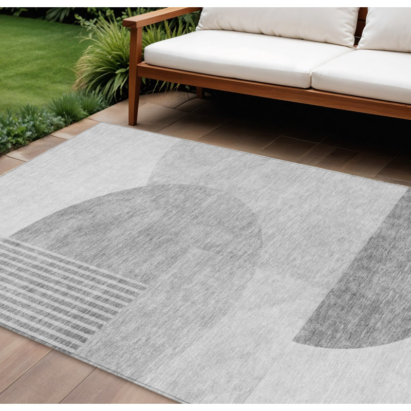 Tapis extérieur lavable à motif géométrique argenté et ivoire 8 pi x 10 pi