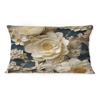 Radiant Lace Inspired Floral Botanics IV - Coussin imprimé floral