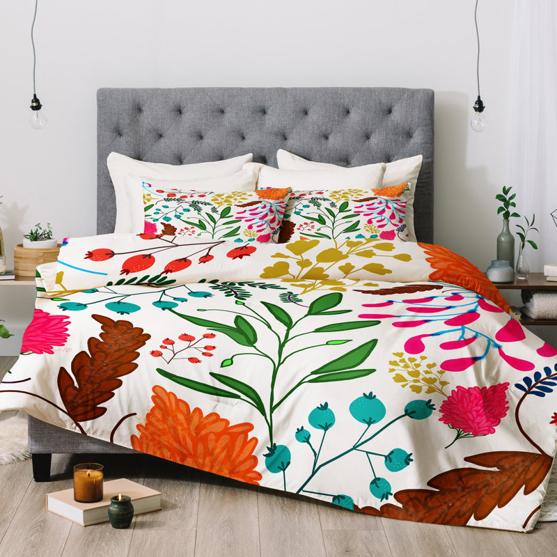 Modern & Contemporary Floral Comforter, King Comforter + 2 King Pillowcases
