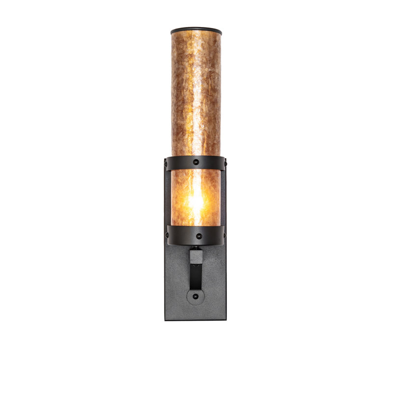 1 - Light Wallchiere