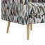 Fauteuil d'appoint Darien avec motif géométrique triangulaire et dossier capitonné