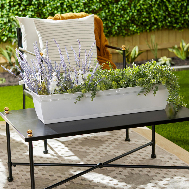 Yanick Planter Box