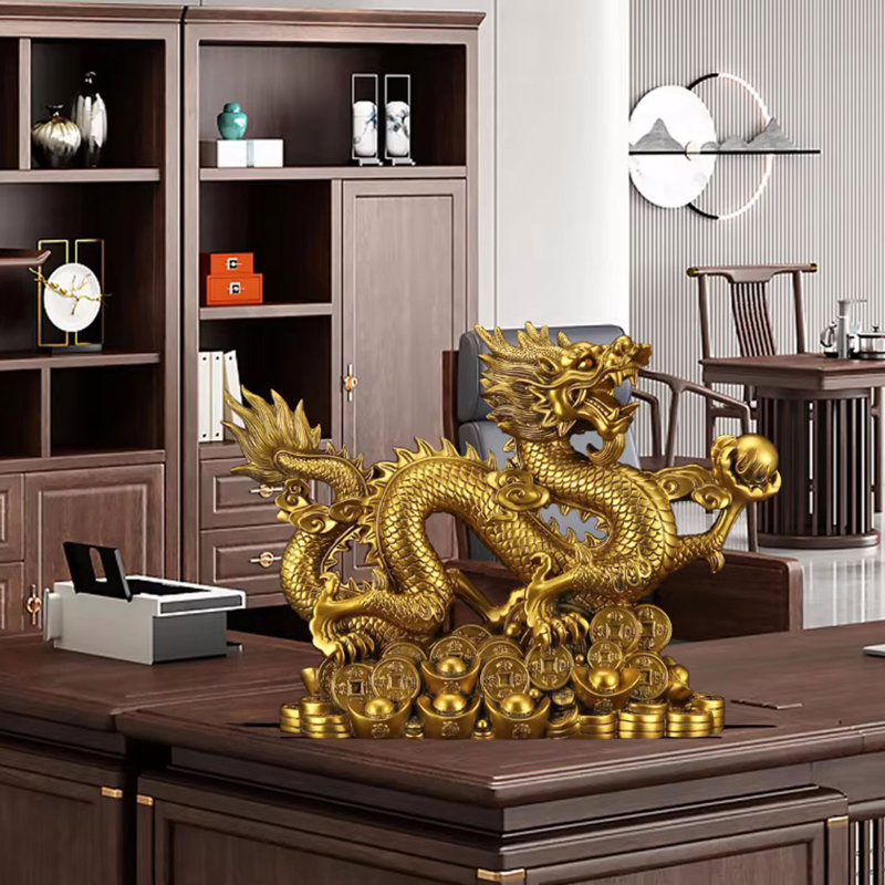 Statue de dragon doré