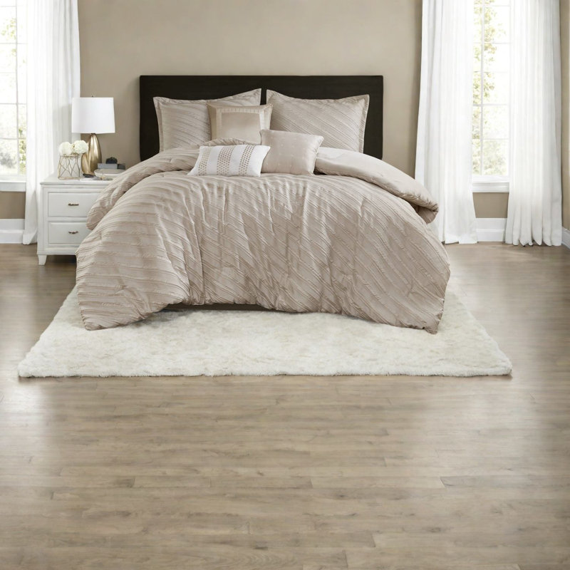 Elegant King Bedding Set, Polyester Comforter With Modern Style