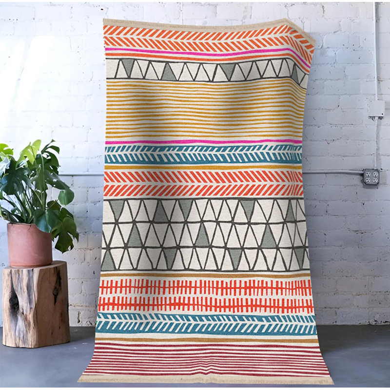 Tapis intérieur / extérieur en polypropylène tissé à la machine Ivaya, Tapis de couloir 2 pi 8 po x 7 pi 11 po