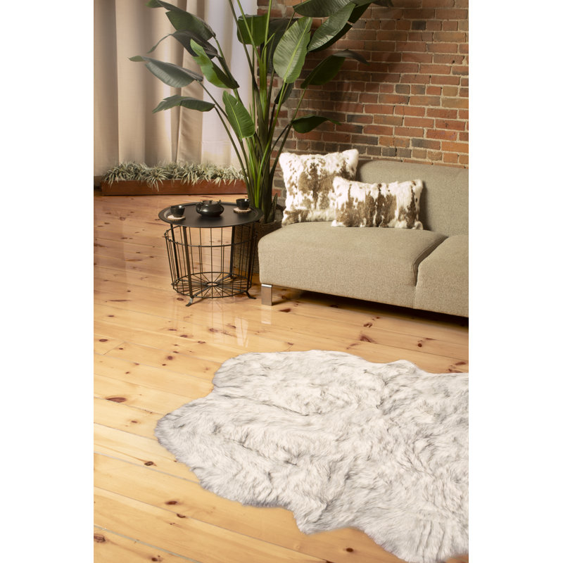 Laperle Gradient Gray Faux Sheepskin Fur Area Rug, 4' x 6'