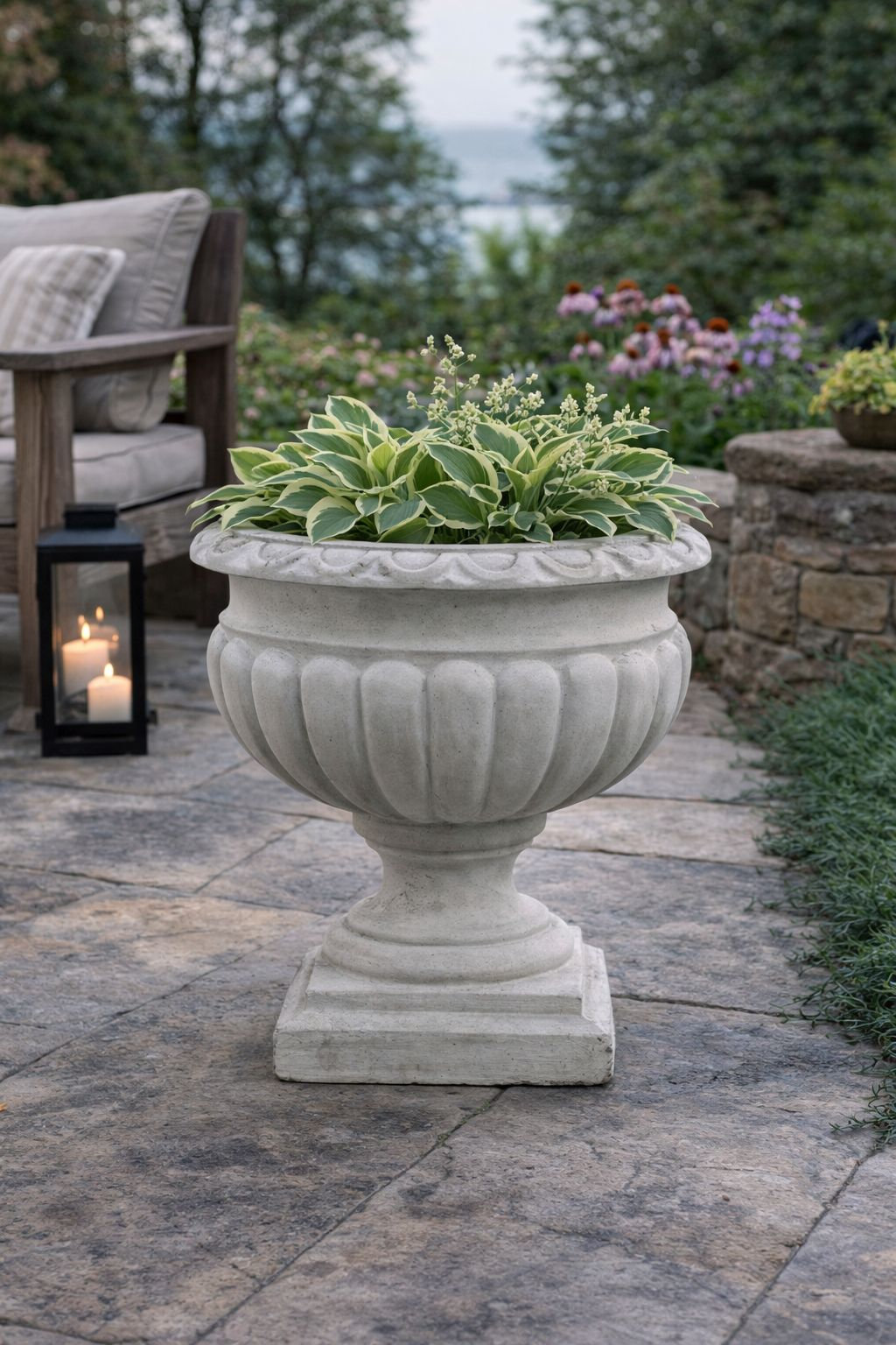 18 in. Queen's Urn - Natural Finish, Grey