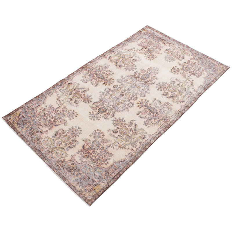 Tapis beige Prestan Vintage 5 pi 5 po x 12 pi 8 po