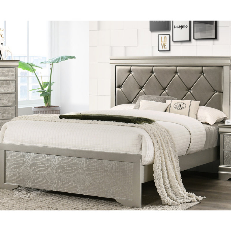 Lit à panneaux contemporain très grand avec revêtement beige et tête de lit à texture crocodile moderne, Très grand lit