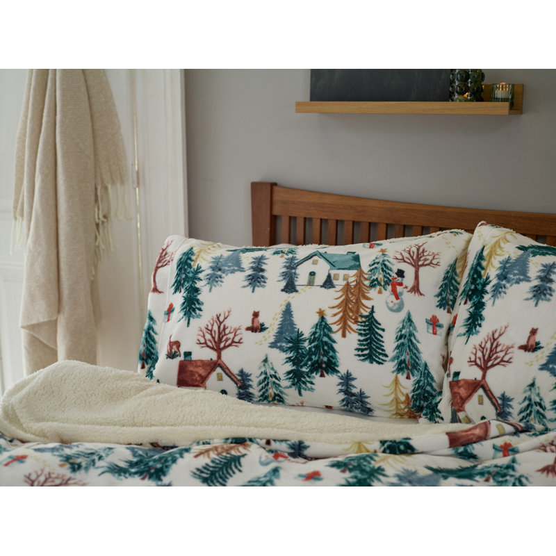 Winter Walk Fleece Duvet Cover Set With Sherpa Bac Fleece / Microfiber Geometric Duvet Cover Set with Pillowcases