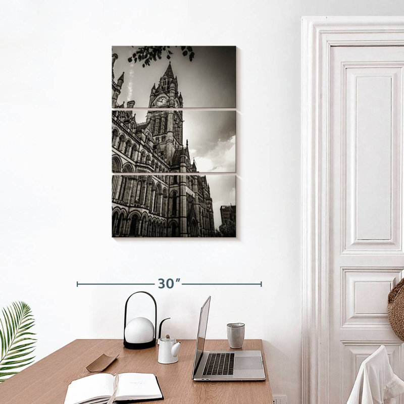 Hôtel de ville de Lilie Manchester, H 32 po x l 20 po