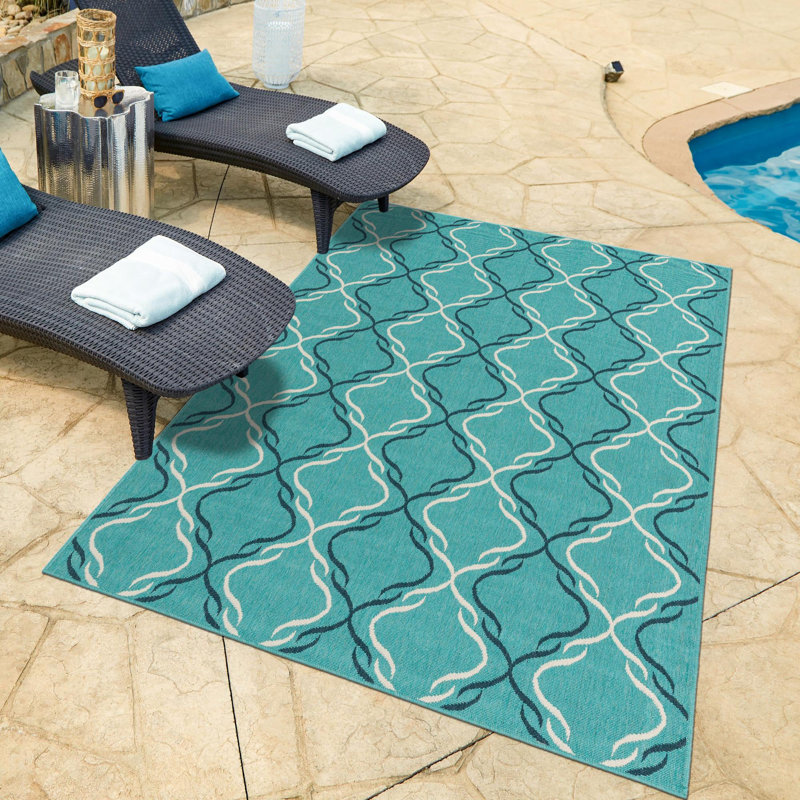 Geometric Indoor / Outdoor Rug, Rectangle 4'1" x 6'1"