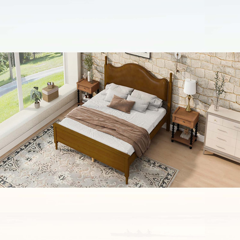 Lit plateforme très grand en bois avec tête de lit tapissier, confortable et élégant pour les chambres à coucher modernes