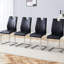 Chaise de salle à manger Black Pu (4 pièces) - Chic et fonctionnelle. Qualité PU, rembourrage en mousse. Conception ergonomique. Pieds argentés. Fabrication stable. Base coulissante. Des chaises respirantes). Matériau avec bon