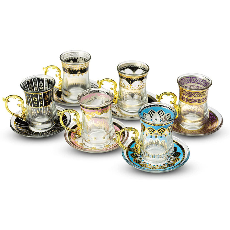 Tasse à thé et soucoupe