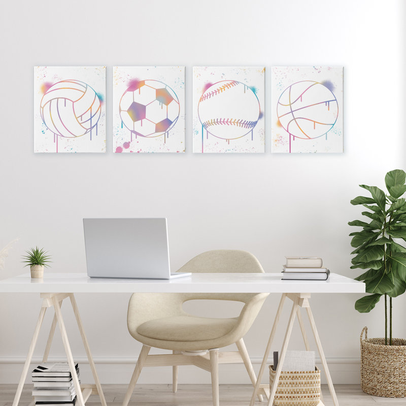 Ensemble de 4 balles de sport moderne graffiti, design par Marcus Prime, H 14 po x l 11 po