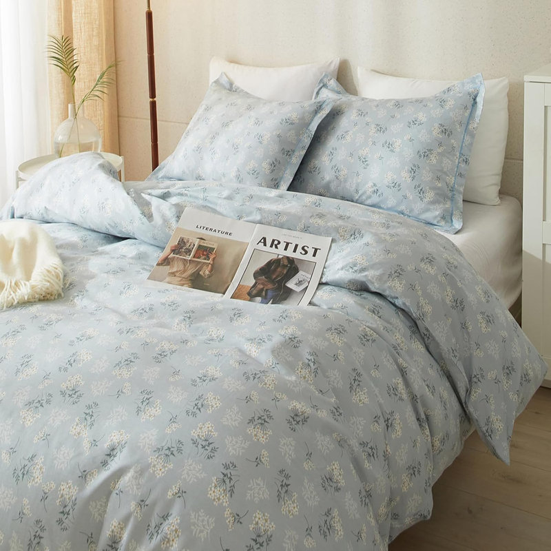 Microfiber Comforter Set, Light Blue Floral, Queen Comforter + 2 Standard Shams